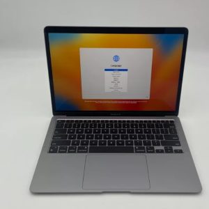 MacBook Air 13" M1 CPU 8GB RAM 256 SSD